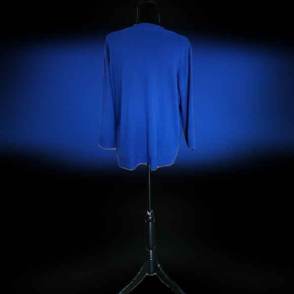 #C94 Women’s Classic Additions Long Sleeve Pullover Blue Sweater - Picture 6 of 6